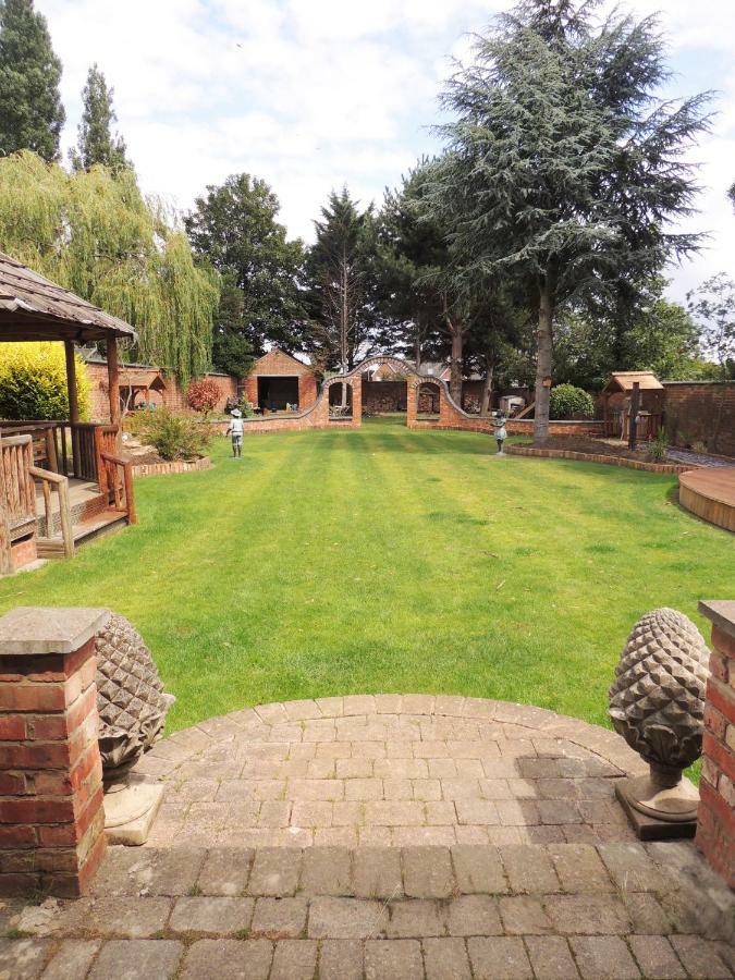 Harlestone Retreat (Adults Only) Hotel Northampton Exterior photo